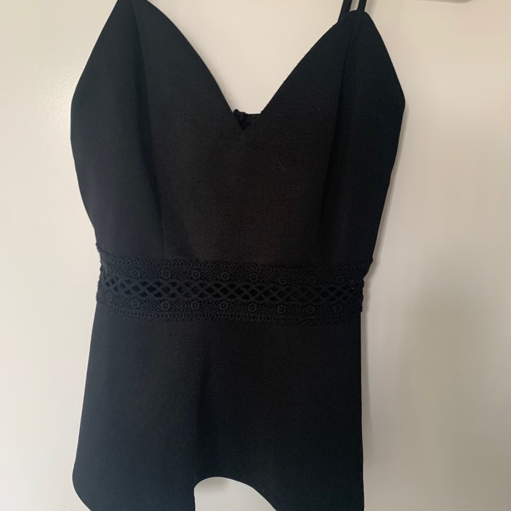 Black cropped shirt